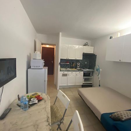 Joli Studio Neuf Av Terrasse A 50 M De La Mer Et Gare Рокбрюн-Кап-Мартен Екстер'єр фото
