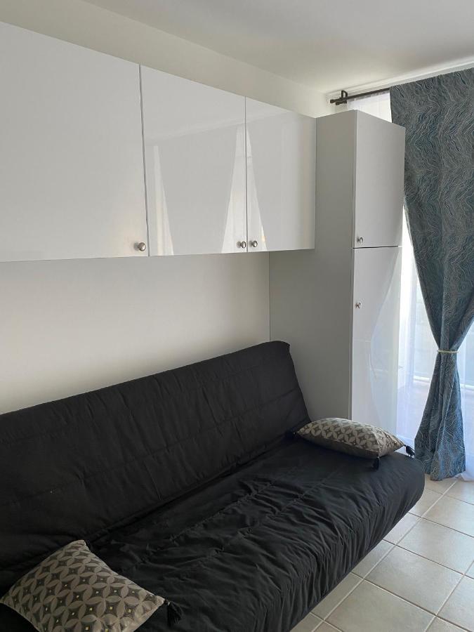 Joli Studio Neuf Av Terrasse A 50 M De La Mer Et Gare Рокбрюн-Кап-Мартен Екстер'єр фото