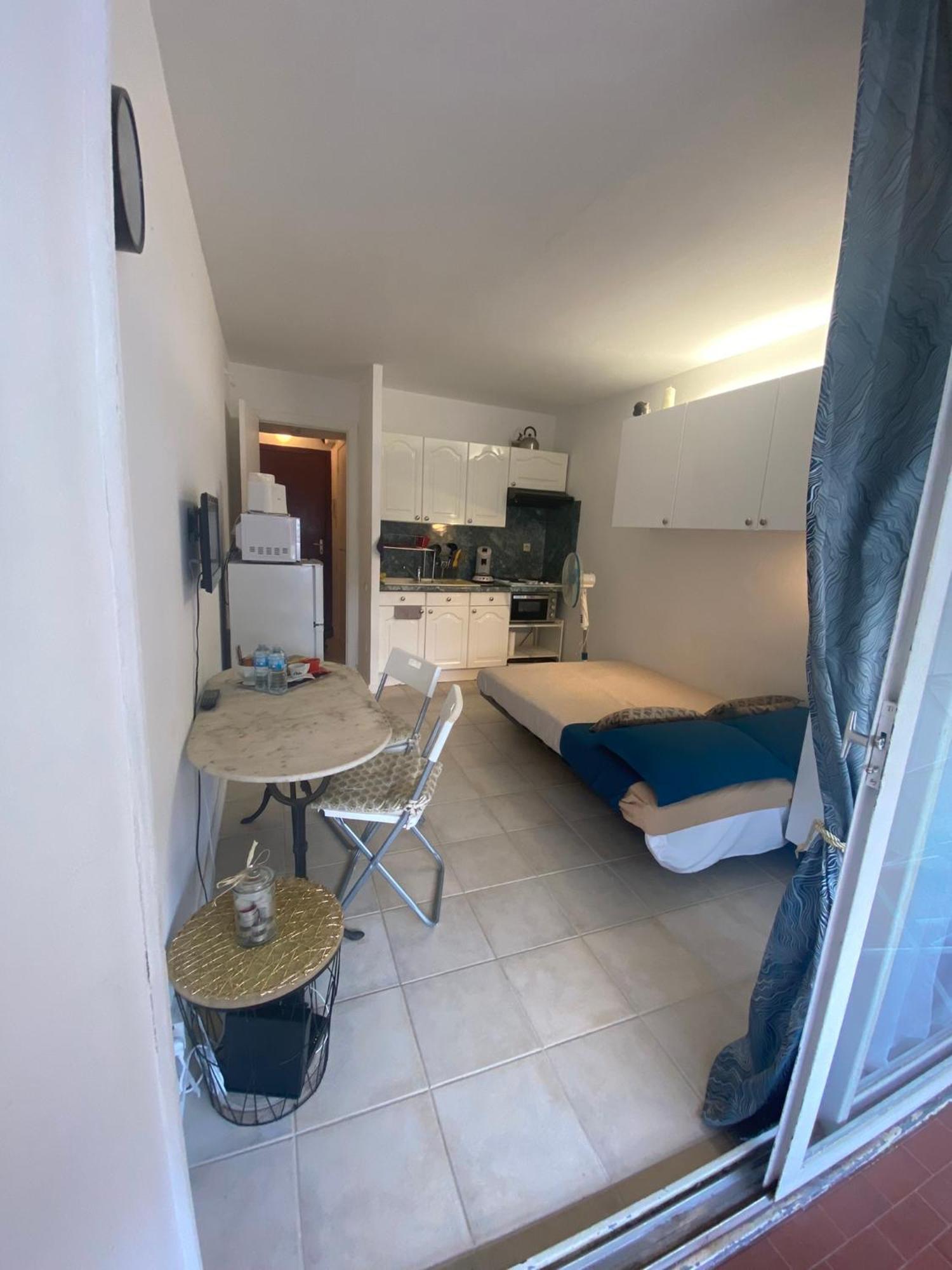 Joli Studio Neuf Av Terrasse A 50 M De La Mer Et Gare Рокбрюн-Кап-Мартен Екстер'єр фото