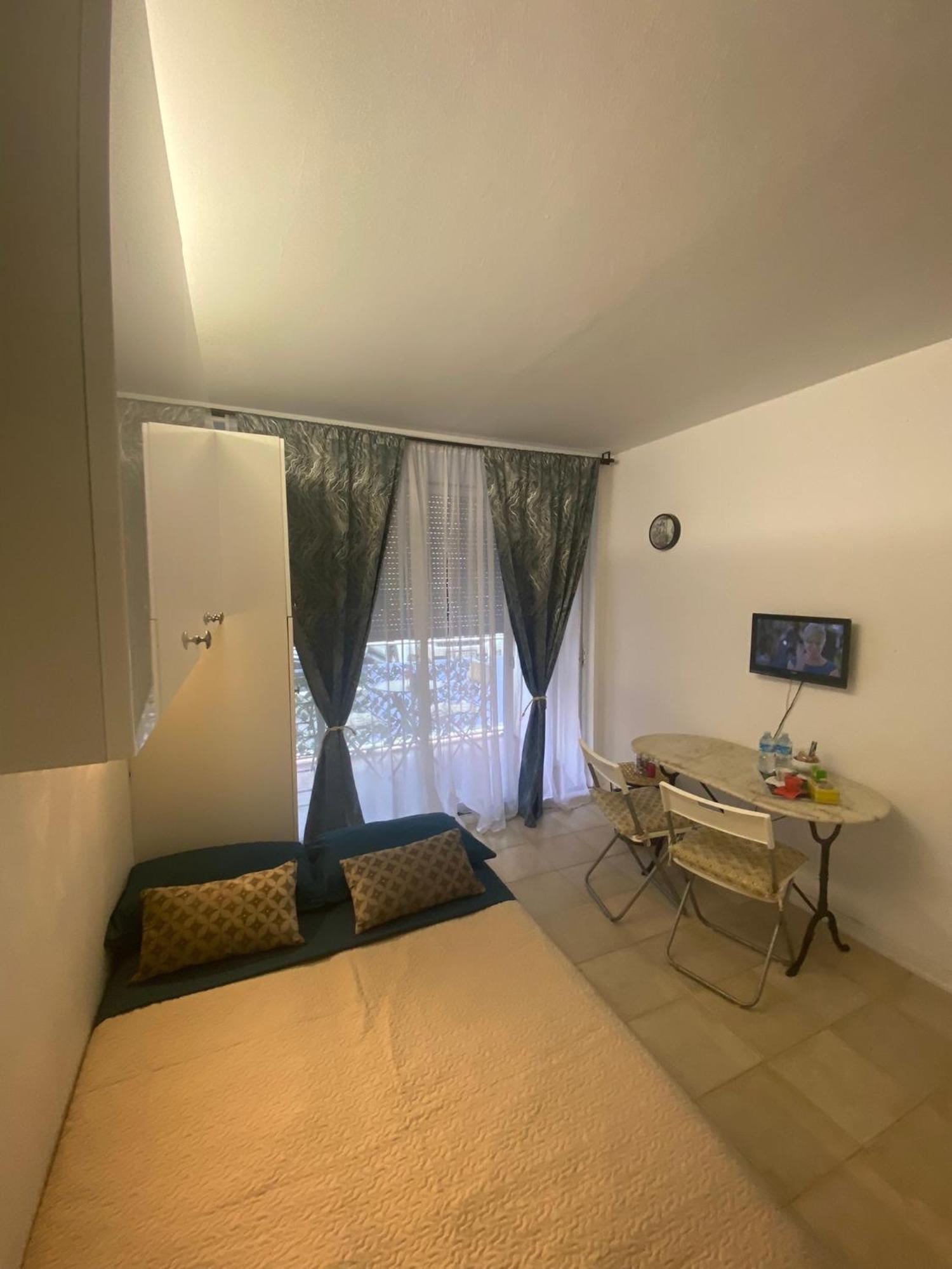 Joli Studio Neuf Av Terrasse A 50 M De La Mer Et Gare Рокбрюн-Кап-Мартен Екстер'єр фото